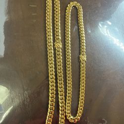 Cuban links 
