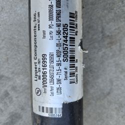 6 FT Trailer Axel Like New 