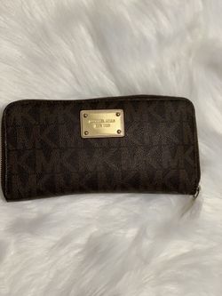 Michael Kors purse and wallet from Dillards for Sale in Katy, TX - OfferUp