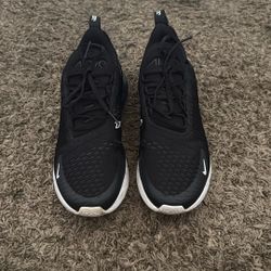Nike 270 