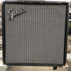 Fender Rumble 25 1x8 8” 25-watt Bass Combo Amp (Signs Of Wear)