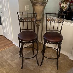 (2) Barstools 