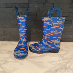 Kids Boys Shark Light Up Rain boots Size 7/8 Toddler 