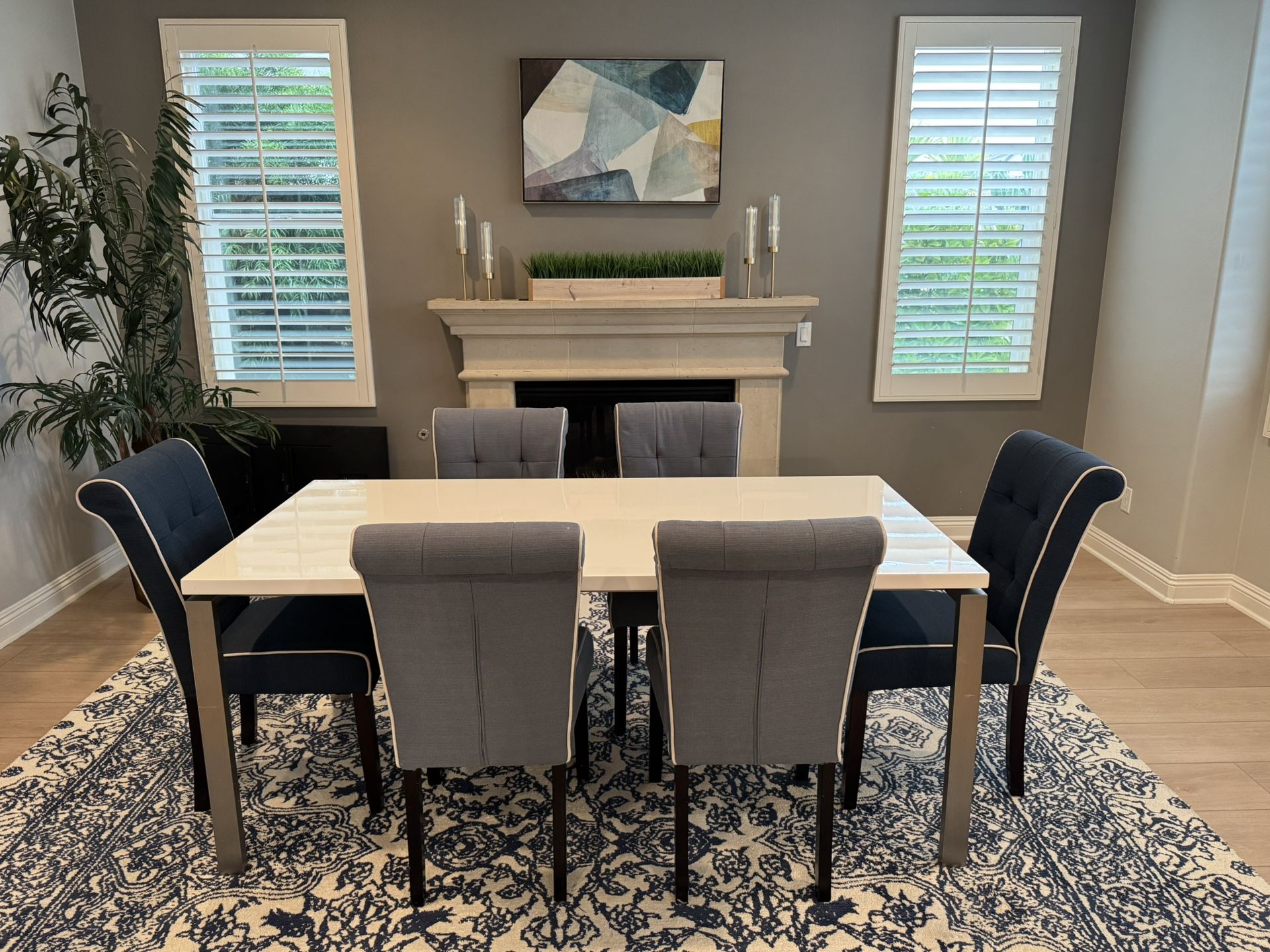 White Table And 6 Chairs