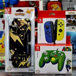 NINTENDO SWITCH OLED +ITEMS AND MORE  