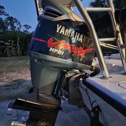Yamaha VMAX 200 20" shaft, right hand 2 stroke Outboard