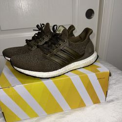 Adidas Ultra Boost Size 9 M 