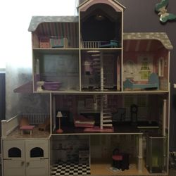 Doll’s House 