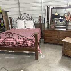 SUPER BEQUTIFUL MODERN FARMHOUSE KING SIZE BED WITH HUGE DRESSER AND MIRROR AND NIGHSTAND AND MATRESSES INCLUDED