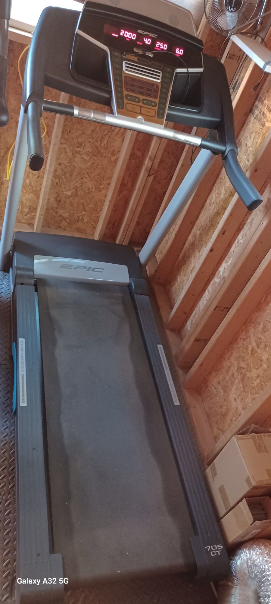 Epic 705 CT Treadmill Comfort step iFit Nice $550obo