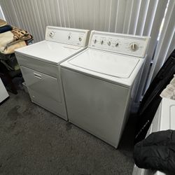 KENMORE WASHER AND GAS DRYER 