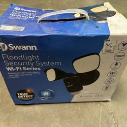 Swann Wi-Fi Floodlight Security System with True Detect 