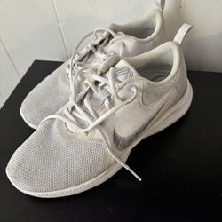 Women Nike Shoes 