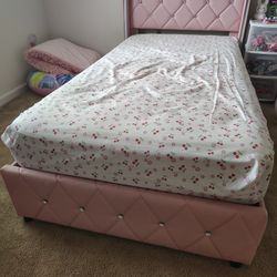 Pink Twin Bed In Execelent Condition 