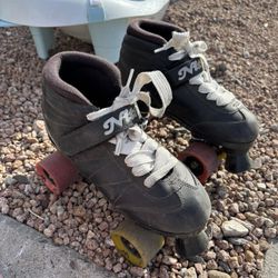 Black Nitro Roller Skates