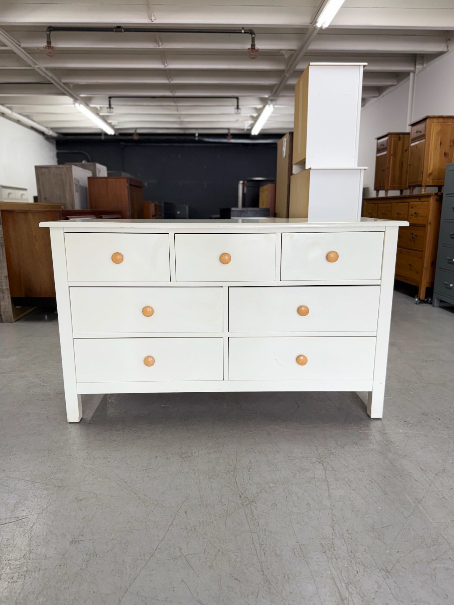 Pottery Barn Kendall 7 Drawer Dresser - Solid Wood & Dovetail Joints