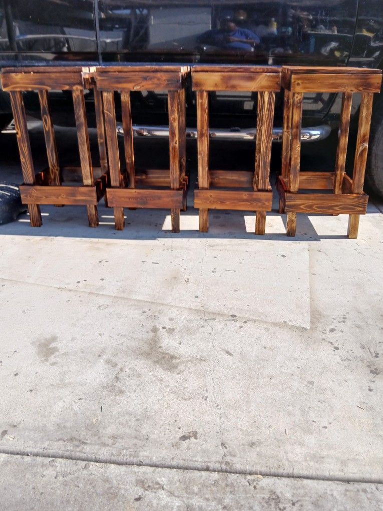Custom Stools NOT FREE READ DESCRIPTION 👇