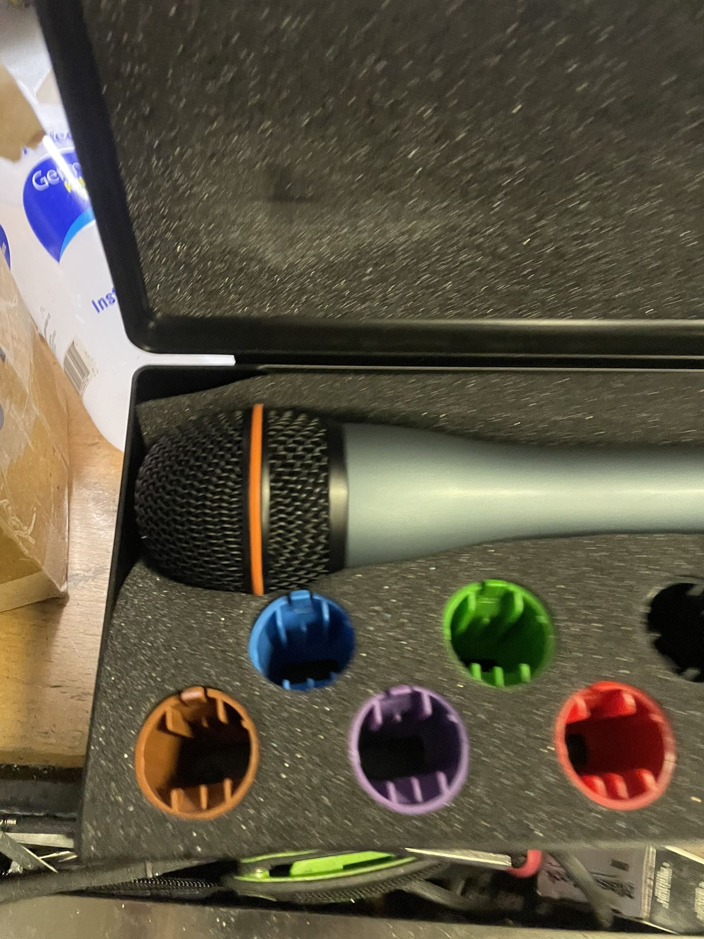 Bst wireless microphone . 790/814