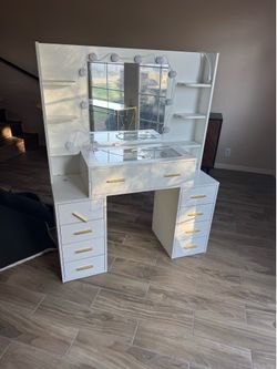vanity/tables