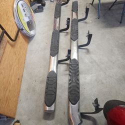Running boards for a fourth generation Dodge ram 1500 $30.00