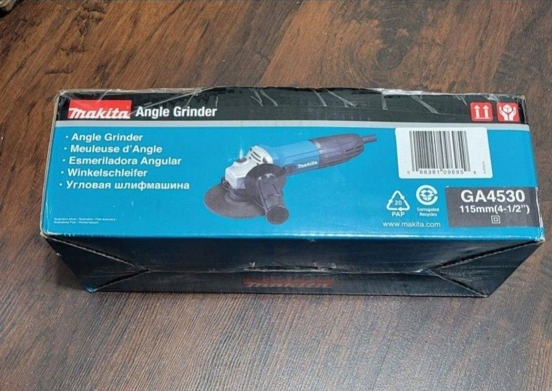 Makita Angle Grinder 