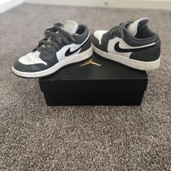 Nike Air Jordan’s Gray Dunk