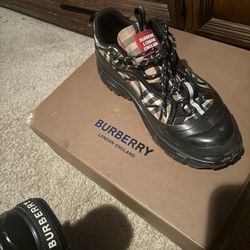 burberry london low top sneakers (42)
