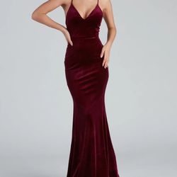 Lulu's Maroon Velvet Formal Dress