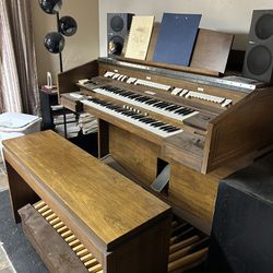 Allen Digital Computer Organ (300 Series)
