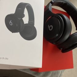 BEATS PRO DJ HEADPHONES - $Cost 799 - Professional
