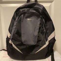 Nike Backpack Black Grey Silver Fast Ship EUC Duffle Work Athletic Gym Hiking