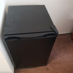 Compact Mini Fridge 