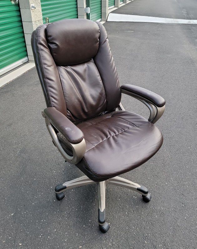 Burgundy Office Chair

