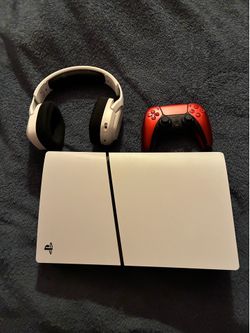 Ps5 slim, headphones, controller, monitor