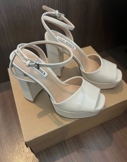 Steve Madden Bone Patent Heels SZ 5