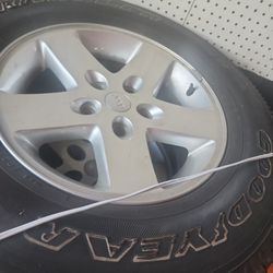 Stock Jeep Rims And Tires  255/75/17
