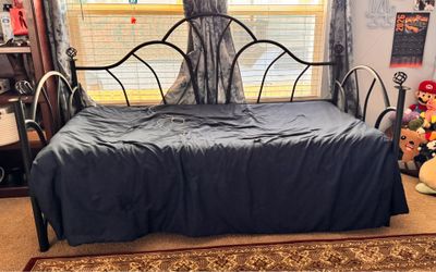 Black Twin Day Bed