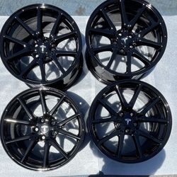 “18 Tesla Model 3 Gloss Black Rims/Wheels (Exchange available)