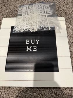 Interchangeable sign