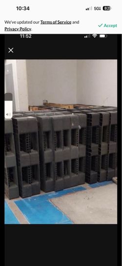 Heavy Duty Hard plastic pallets