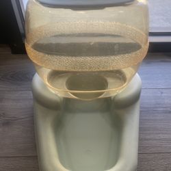 Gravity Pet Food Feeder for Dogs and Cats,, 5-Pound Capacity, Light Blue color