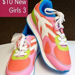 New Dream Pairs Tennis Shoes size Girls 3