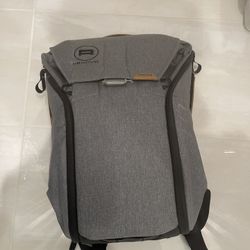Peak Design Everyday Backpack Never Used