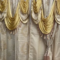 Elegant Living Room Curtains