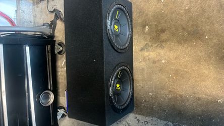 Kicker Comp 5 10” subs dual enclosure with kicker amp