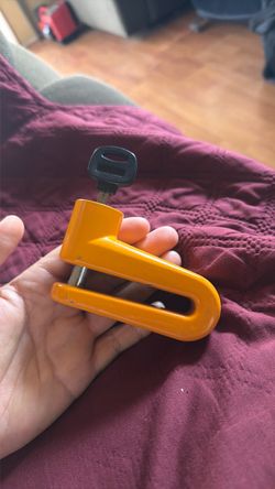 Motorcycle wheel lock