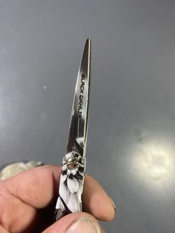Edge Ahead "Black Dahlia" shears for professionals