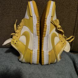 Nike Dunks Low Twist Size 5