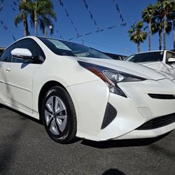2016 Toyota Prius $2,995* DOWN/ENGANCHE*