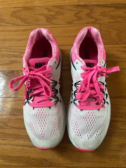Like new Nike women running Shoes size 7.5